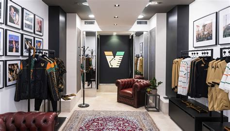 Venezia FC Opens Rialto Bridge Flagship Store.